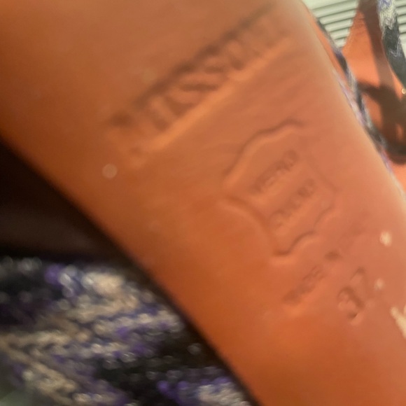 Missoni hills- like new - Picture 2 of 7